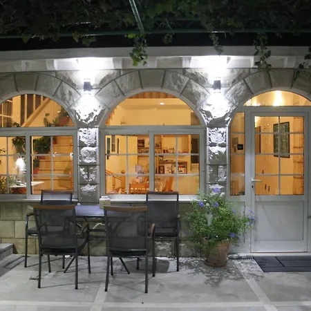Homestay Vila Anka 2